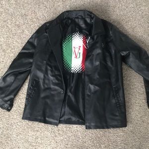 Mens Large VG Leather coat. New without tags.